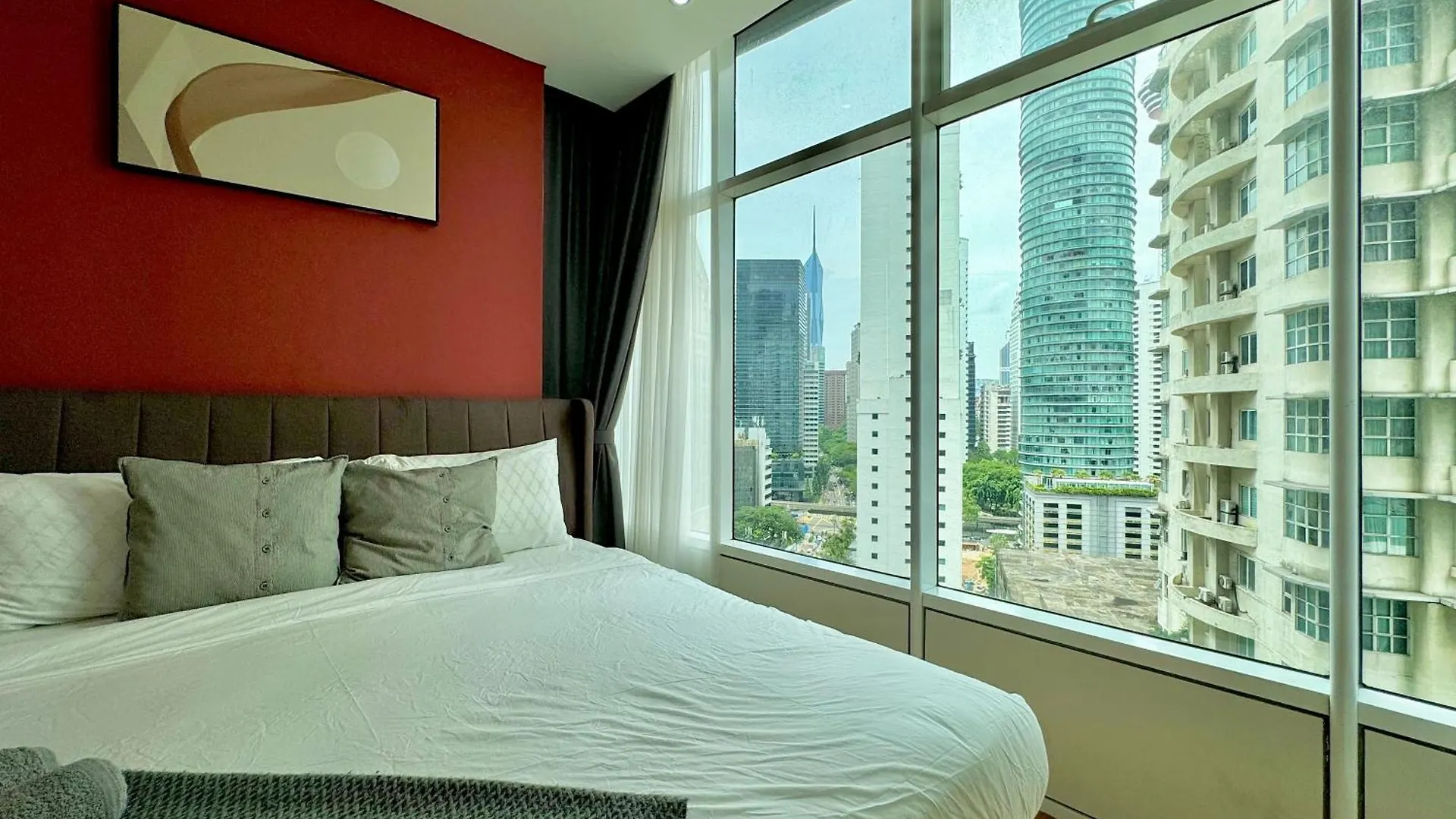 Sky Suites Lovely 3Br Suite At Klcc Kuala Lumpur Apartment